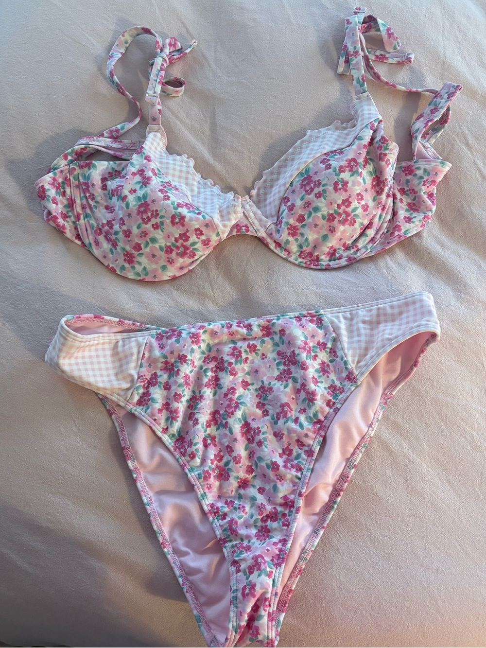 Hollister Pink Floral Gingham Underwire Bikini Top and Bottom